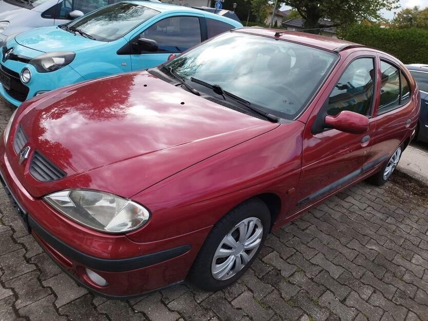 Renault Megane 139.345 km 850 € München 81375