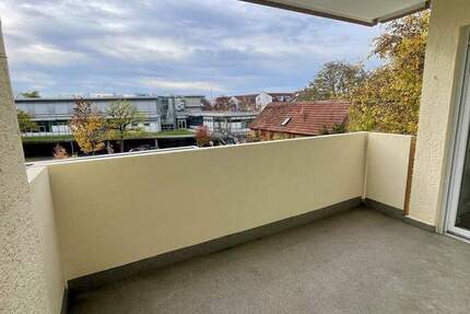 Modernes 2,5 -Zimmer-Apartment mit Balkon und Stellplatz - Erstbezug nach Sanierung 2 zimmer