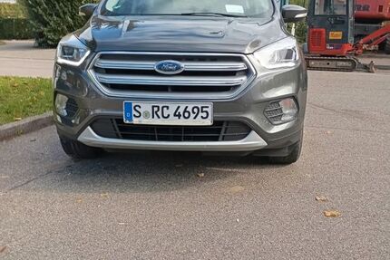 Ford Kuga 140.000 km 11.900 € Stuttgart 70437