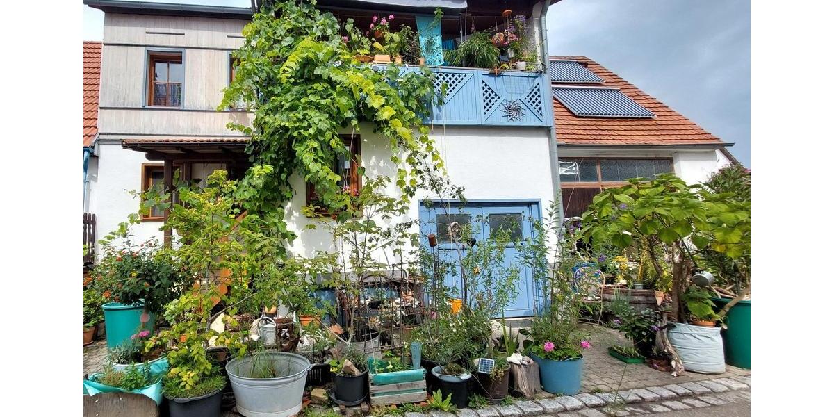 Einfamilienhaus Hülben - 5 Zimmer, 100 m&sup2;, 246.000&euro; | Angebot:26777173