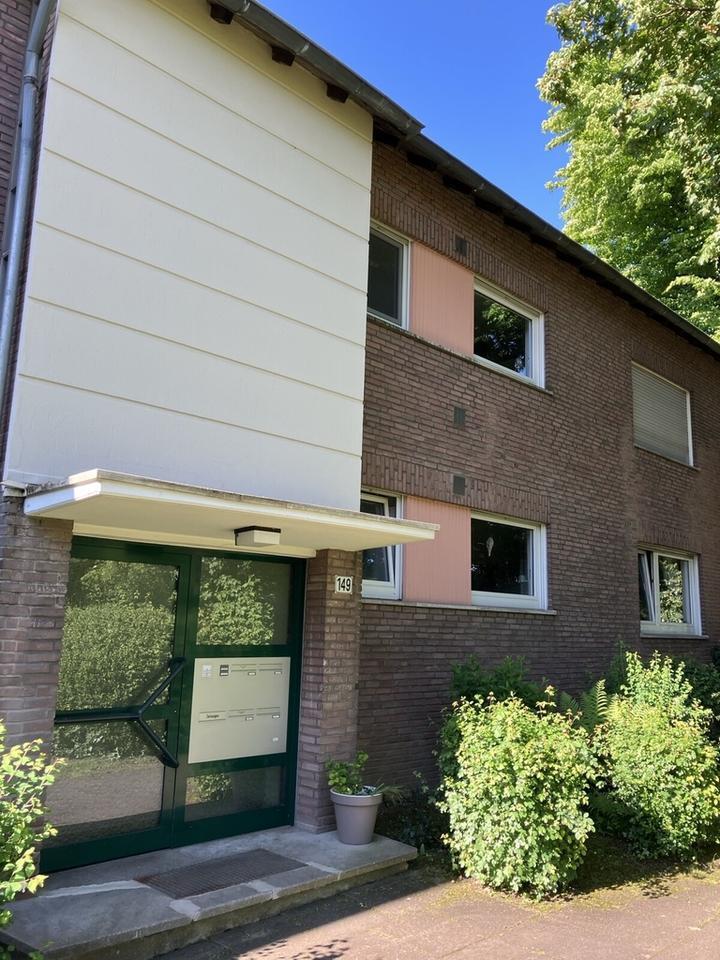 Große 4-Zimmer-Wohnung in Krefeld Bockum frei!