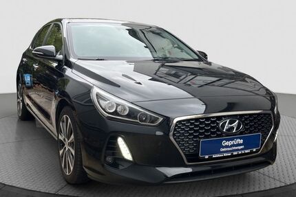Hyundai i30 111.705 km 12.900 € Berlin 12683