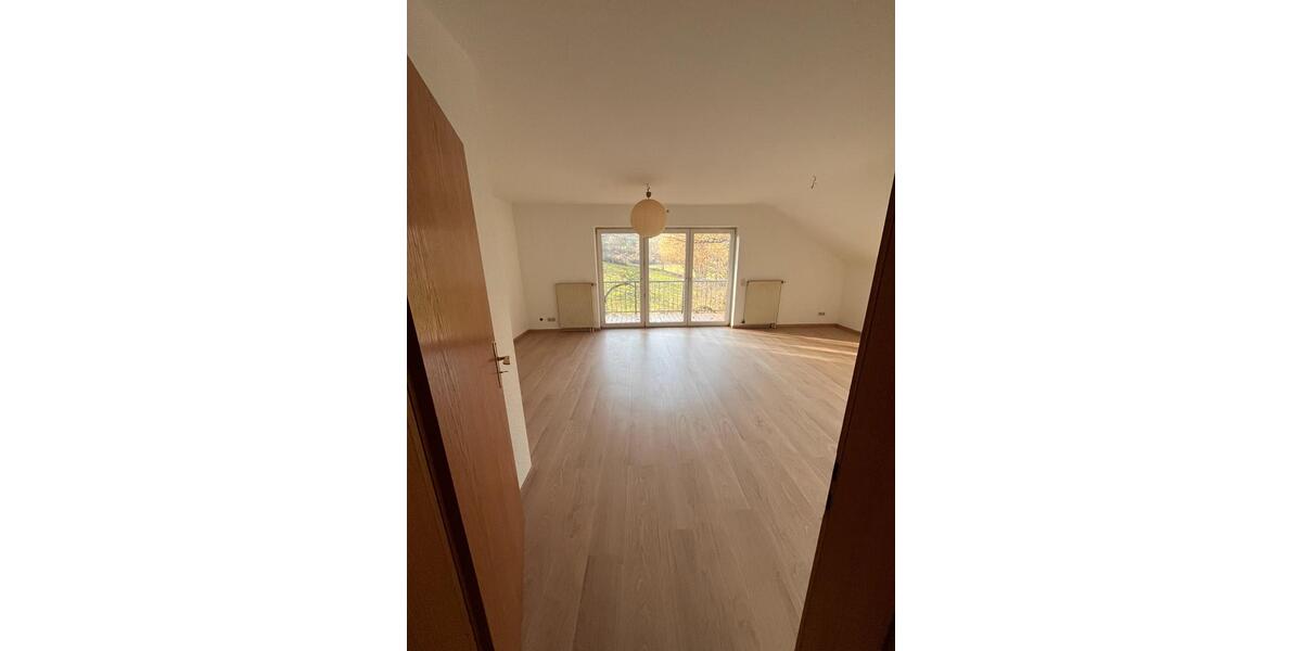 Dachgeschoßwohnung Marburg Marbach - 3 Zimmer, 56 m&sup2;, 195.000&euro; | Angebot:25406532