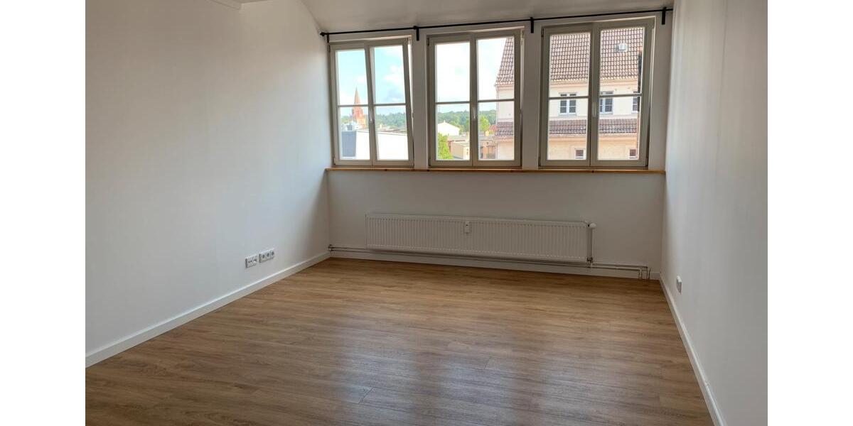 Etagenwohnung Eberswalde - 2 Zimmer, 71 m&sup2;, 699&euro; | Angebot:26681694