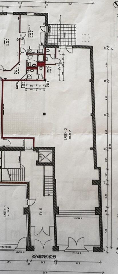 Büro, Laden im Zentrum von Eisenach (ca. 230 m²) mit Sitzgelegenheiten und Grünfläche im Innenhof