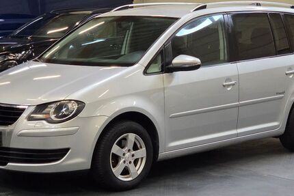 VW Touran 240.328 km 4.199 &euro; Raunheim am Main 65479
