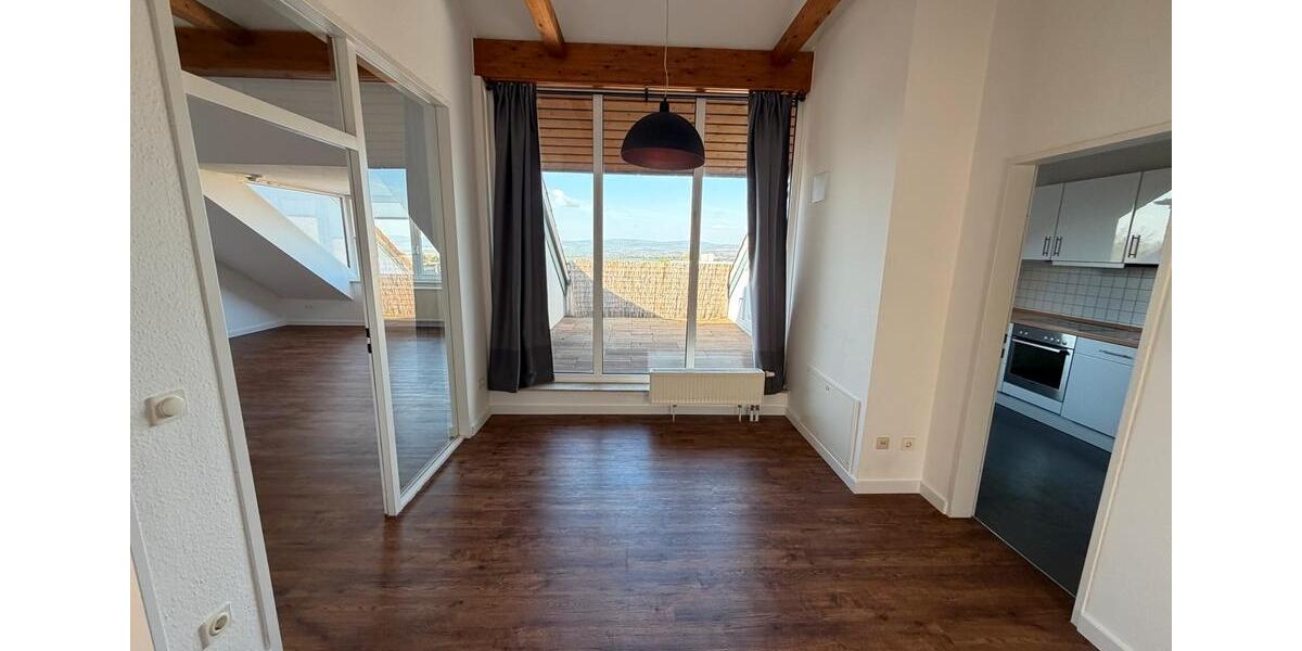 Dachgeschoßwohnung Göttingen Oststadt - 2.5 Zimmer, 74 m&sup2;, 1.140&euro; | Angebot:26357086