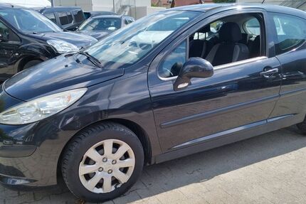 Peugeot 207 192.000 km 900 &euro; Diepoldshofen 88299