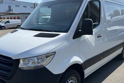 Mercedes-Benz Sprinter 84.193 km 27.965 &euro; Mainz 55122