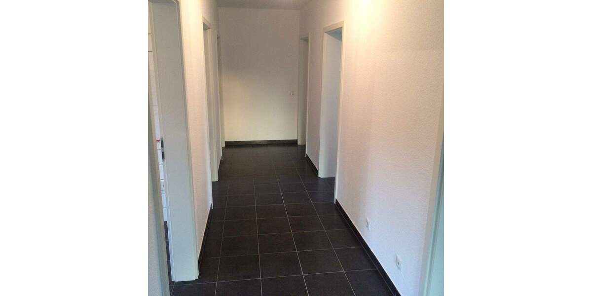 Etagenwohnung Bad Neuenahr - 6 Zimmer, 92 m&sup2;, 700&euro; | Angebot:24850037