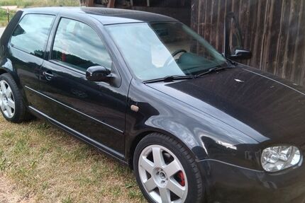 VW Golf 270.000 km 1.800 &euro; Neufahrn 84088