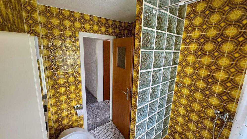 Mehrfamilienhaus, Wohnhaus Söhrewald Wattenbach - 6 Zimmer, 110 m&sup2;, 185.000&euro; | Angebot:25670896