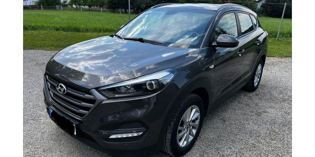 Hyundai TUCSON 92.050 km 16.490 &euro; Polling 82398