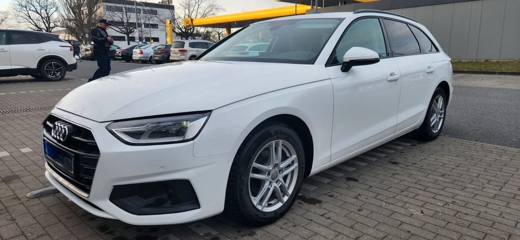 Audi A4 61.900 km 22.500 &euro; Berlin 13469