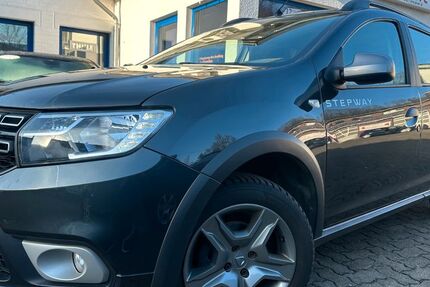 Dacia Logan 116.000 km 7.949 &euro; Gummersbach (Zwischen Toom Markt und ATU) 51645