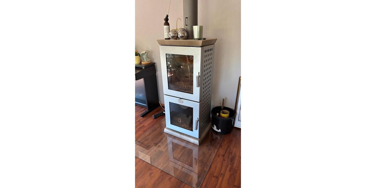 Einfamilienhaus mit Einliegerwohnung, Carport, PV, Wärmepumpe 6 zimmer