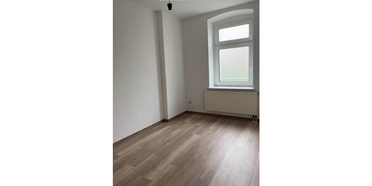 2-Zimmer Hochparterre Wohnung gut geschnitten - Mehrfamilienhaus, Wohnhaus Zwickau Neuplanitz | Angebot:25893055