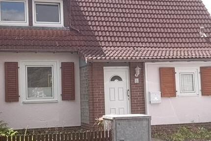 Sonnige Doppelhaus Hälfte Nähe MHH 3 zimmer