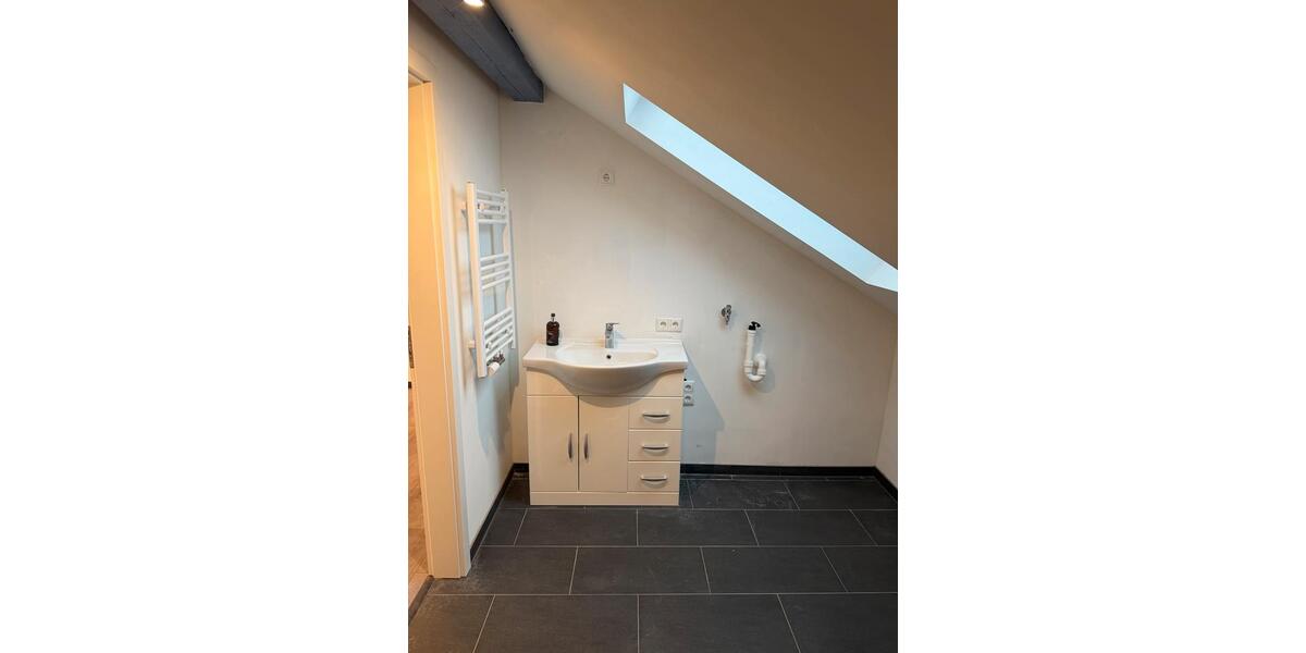 Dachgeschosswohnung in Meitingen 100qm +EBK 2 zimmer