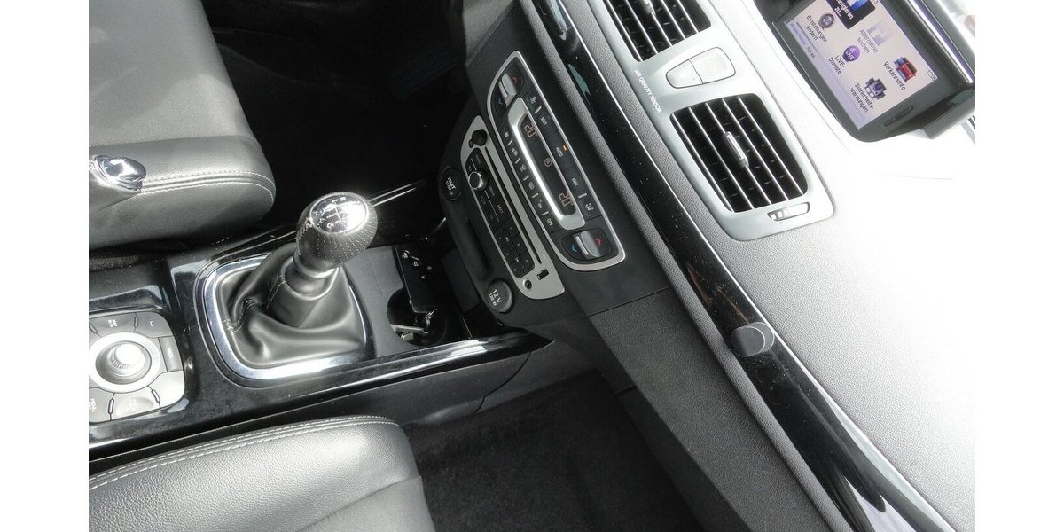 Renault Megane BOSE Edit. Klima.Kette+Reifen+Kuppl.Neu 150.000 km 5.790 &euro; Neuss 41462