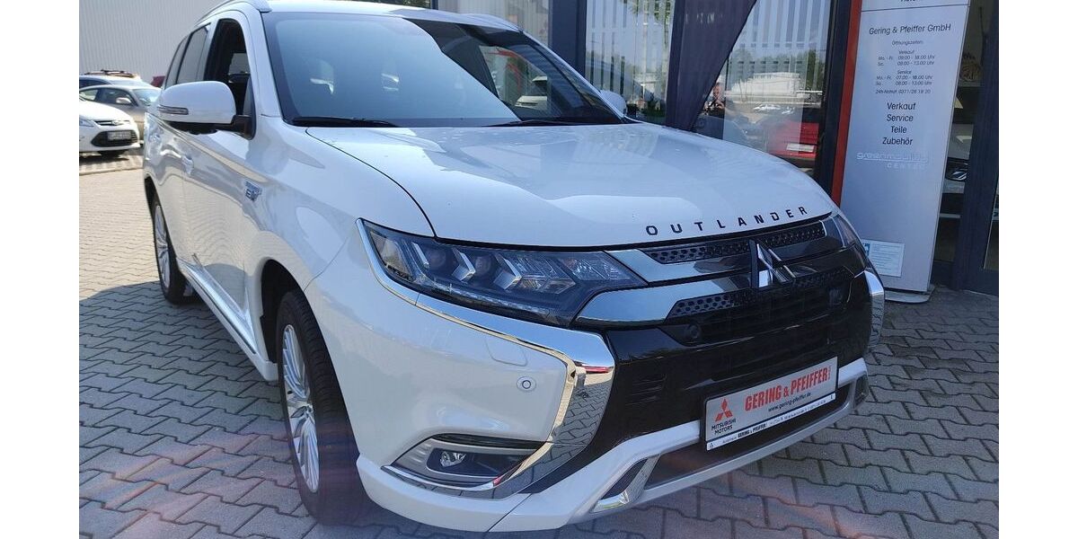 Mitsubishi Plug-in Hybrid Outlander 68.920 km 25.490 &euro; Chemnitz 09116
