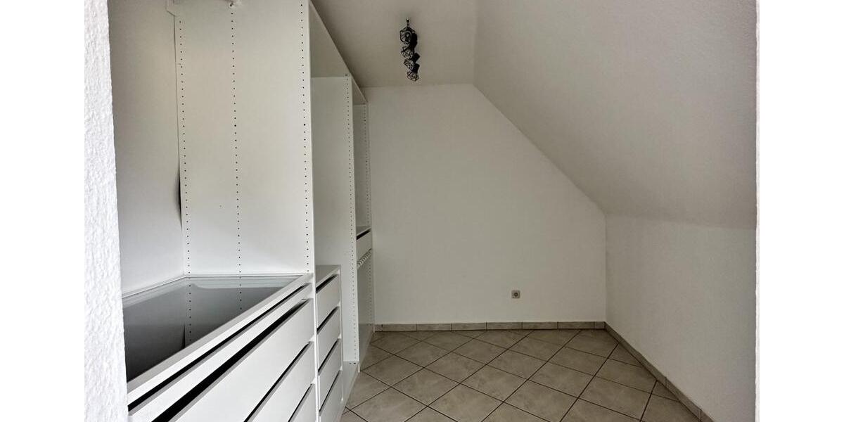 Schöne 4 12 Zimmerwohnung über 2 Ebenen in Lauda 4.5 zimmer
