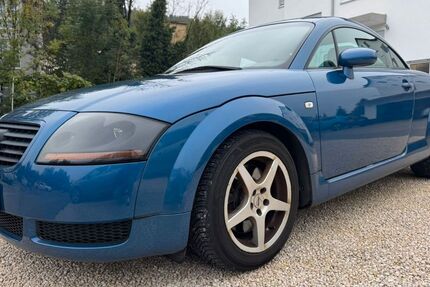 Audi TT 280.000 km 2.900 € Stuttgart 70563