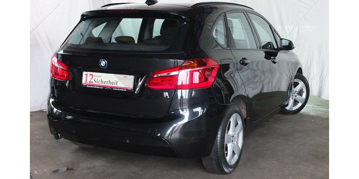 BMW 218 Active Tourer ADVANTAGE NAVI PARKASISSTENT SHZ 124.575 km 10.908 &euro; Köln 50858