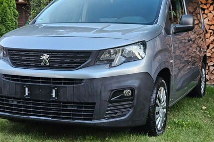 Peugeot Partner 88.000 km 11.800 &euro; Potsdam 14469
