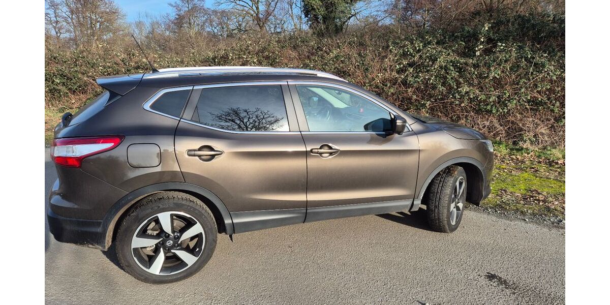 Nissan Qashqai 53.000 km 12.990 &euro; Bremen 28719