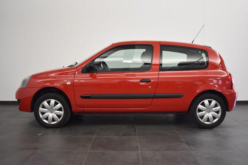 Renault Clio 82.746 km 2.490 € Arnstadt 99310