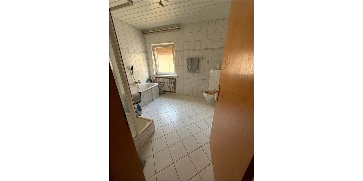 Ronshausen, EFH + Nebengeb. - Einfamilienhaus Ronshausen | Angebot:22923522