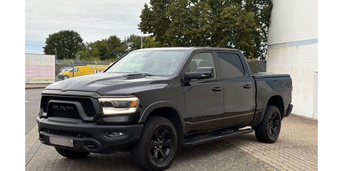 Dodge RAM 149.000 km 49.999 € Düren 52353