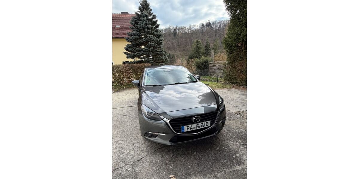 Mazda 3 114.000 km 11.900 &euro; Passau 94034