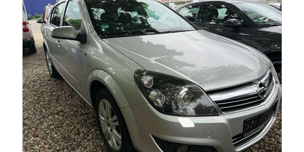 Opel Astra 151.000 km 2.490 &euro; Mahlow 15831