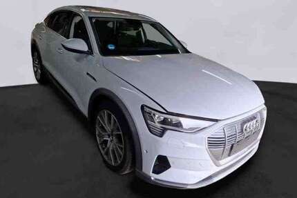 Audi e-tron 36.500 km 35.970 € Helmstedt 38350