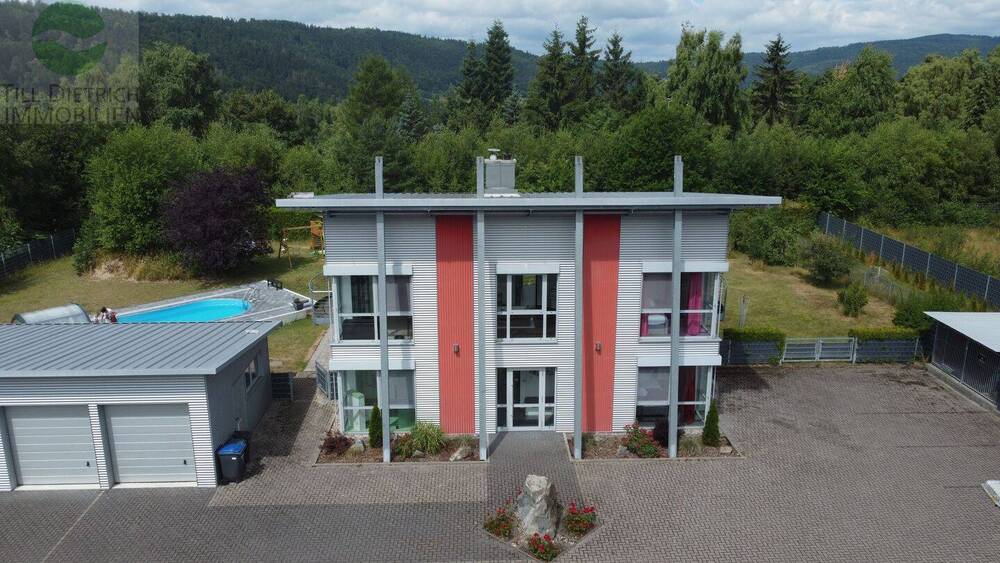 Mehrfamilienhaus, Wohnhaus Zella-Mehlis Mehlis - 5 Zimmer, 185 m&sup2;, 5.000&euro; | Angebot:22631820
