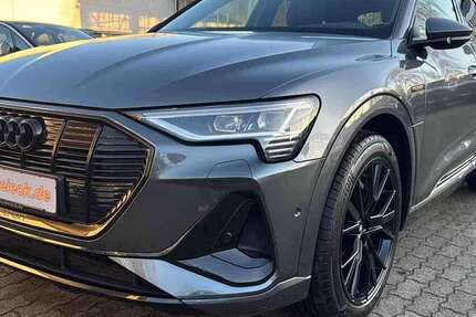 Audi e-tron 35.043 km 39.950 &euro; Hamburg 22047