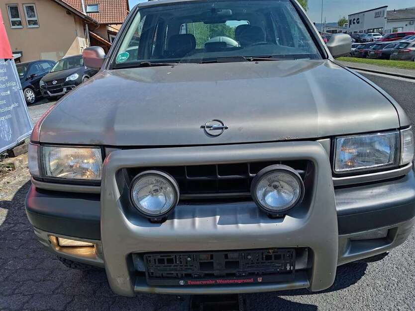 Opel Frontera 217.689 km 2.680 € Gelnhausen 63571