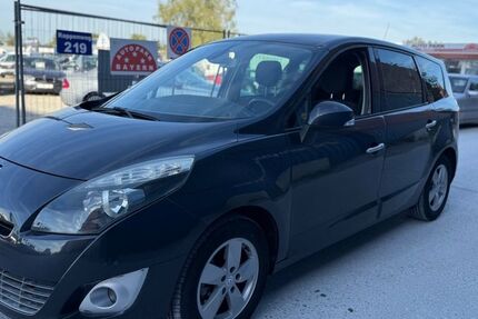 Renault Scenic 180.000 km 2.999 € München 81829