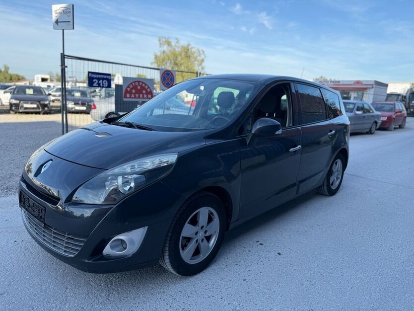 Renault Scenic 180.000 km 2.999 € München 81829