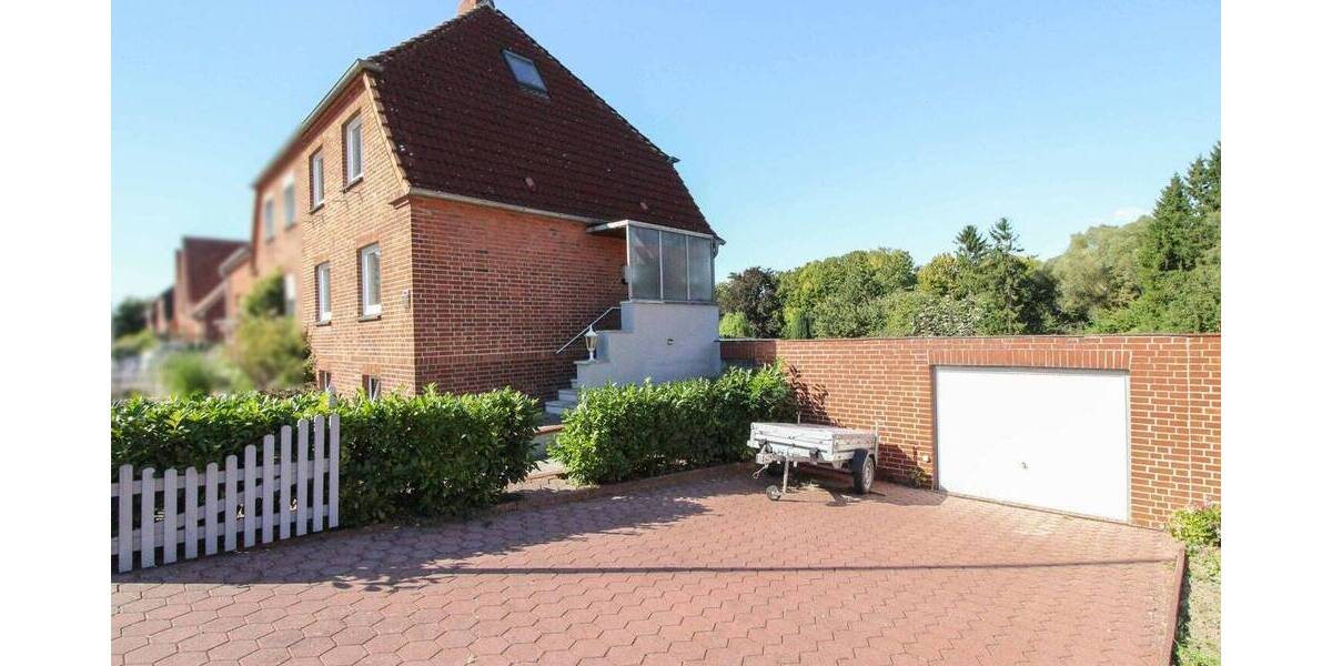 Doppelhaushälfte Lübeck Moisling - 5 Zimmer, 111 m&sup2;, 149.900&euro; | Angebot:26259245