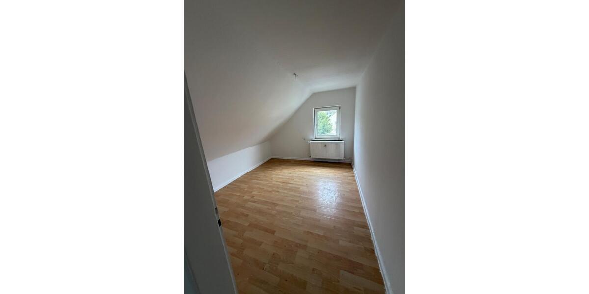 Dachgeschoßwohnung Seesen - 2 Zimmer, 30 m&sup2;, 300&euro; | Angebot:26260590