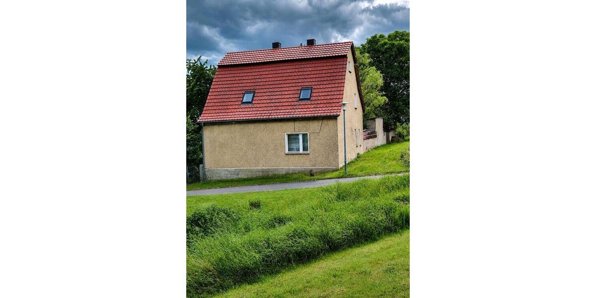Einfamilienhaus Apolda - 8 Zimmer, 180 m&sup2;, 165.000&euro; | Angebot:26897128