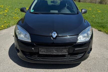 Renault Megane 141.000 km 3.999 &euro; Bad Urach 72574