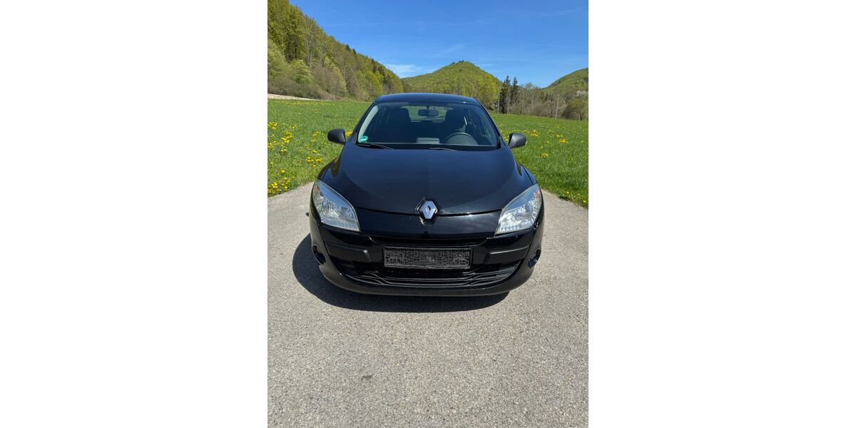 Renault Megane 141.000 km 3.999 &euro; Bad Urach 72574