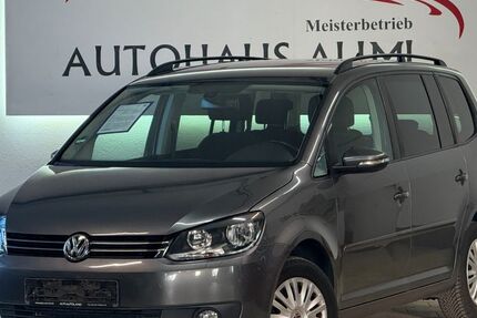 VW Touran 150.000 km 7.680 &euro; Neustadt an der Donau 93333