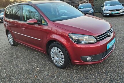 VW Touran 136.000 km 10.499 &euro; Reutlingen 72766