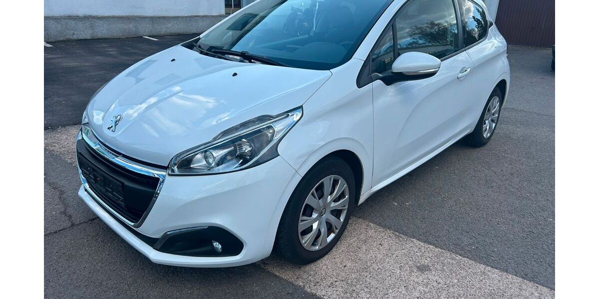 Peugeot 208 160.000 km 4.100 &euro; Saarbrücken 66117