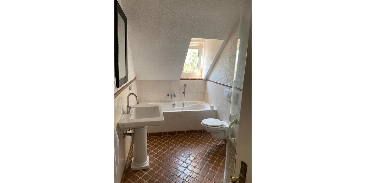 Dachgeschoßwohnung Bückeburg - 4 Zimmer, 104 m&sup2;, 206.000&euro; | Angebot:27197564